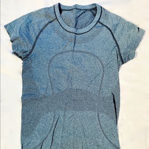Lululemon shirt sleeve shirt